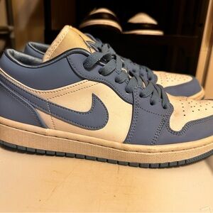 Nike Jordan low Carolina Blue and White Nike Sneakers